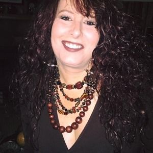 Meet your Posher, Dana